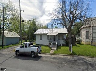 505 Kellett Ave, Schulenburg, TX 78956