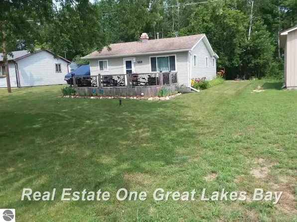948 Richland Ave, Lupton, MI 48635
