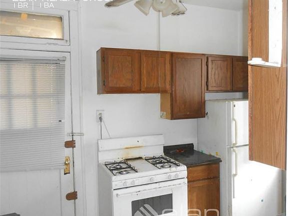 5th image of 1327 W Fargo Ave APT 3n