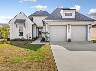 426 Sandy Bay Dr, Broussard, LA 70518