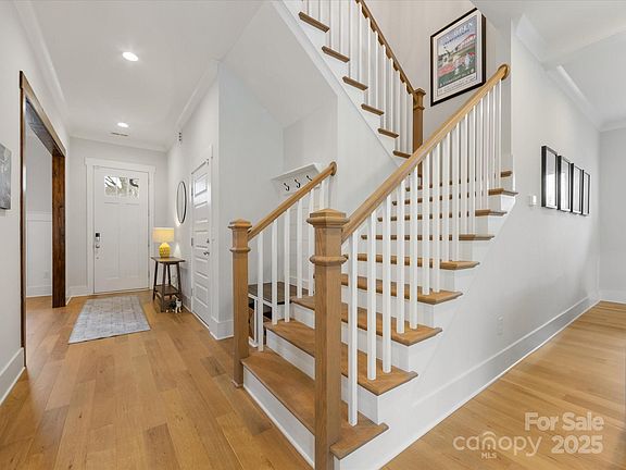 4th image of 2626 Palm Ave