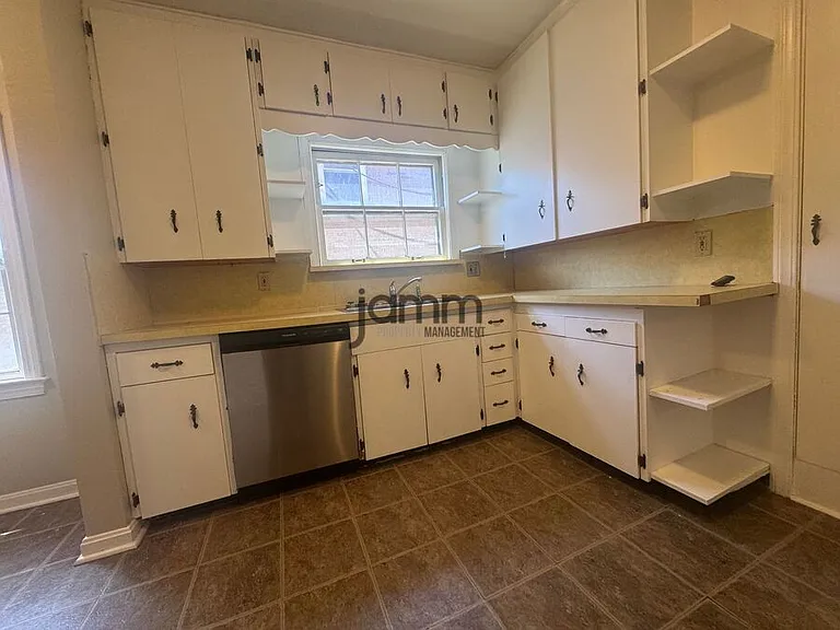 17724 Hilliard Rd — Photo 8