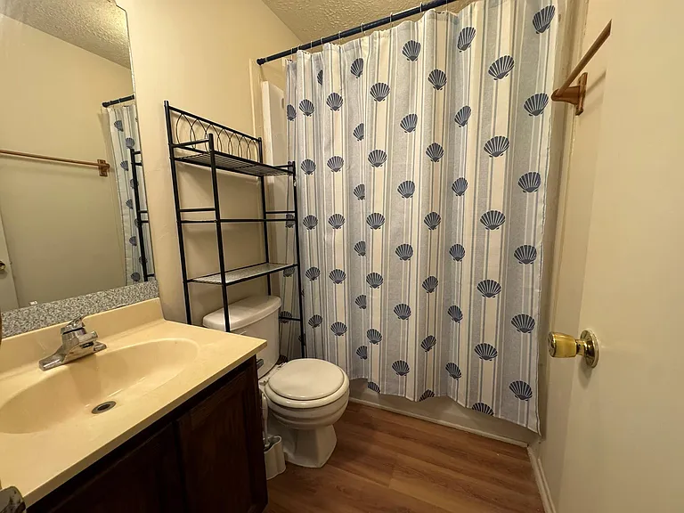 5614 Country Green St — Photo 28