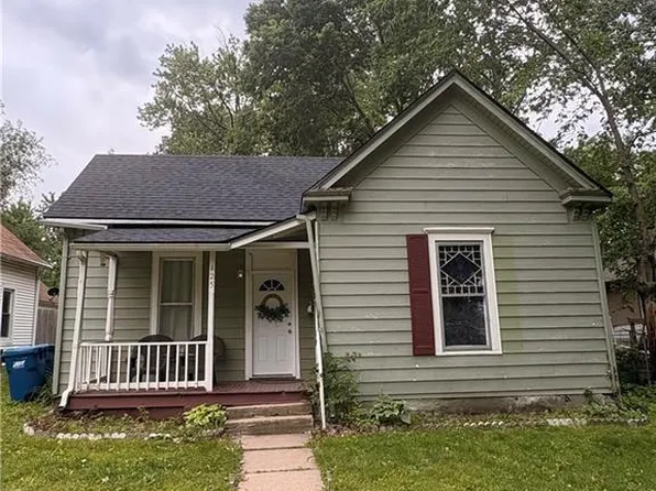 425 Ford St, Liberty, MO 64068