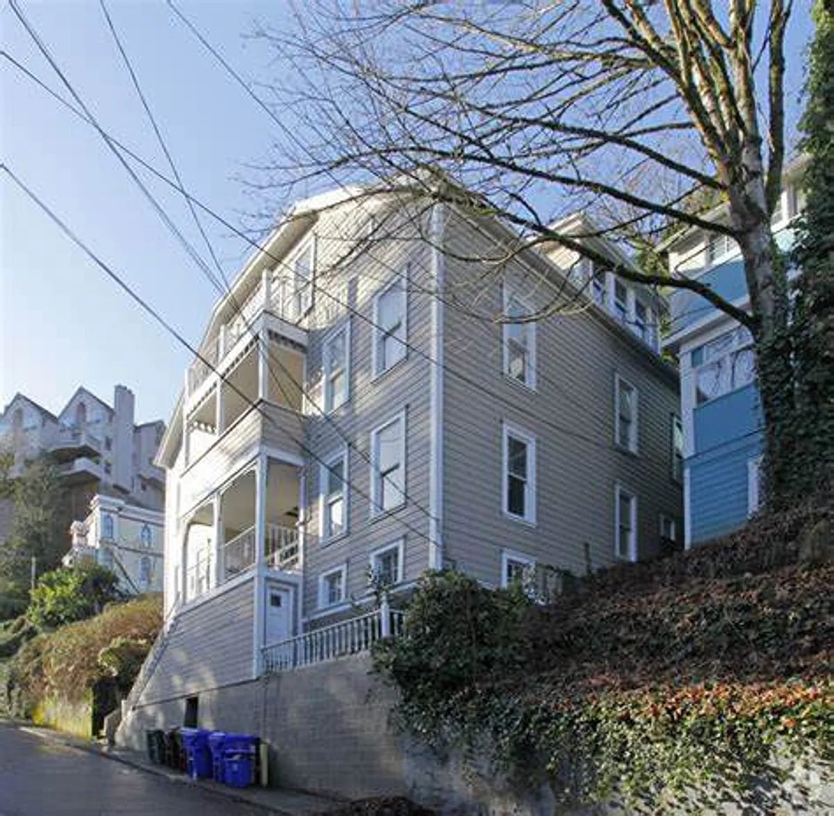 Building Photo - 1827-1879 SW Cable Ave