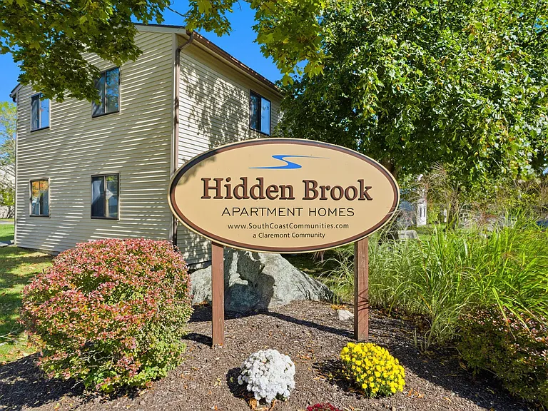 Hidden Brook Apartment Homes — Photo 1