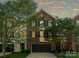 1614 Lombardy Cir, Charlotte, NC 28203