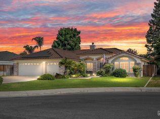 10902 Open Trail Rd, Bakersfield, CA 93311