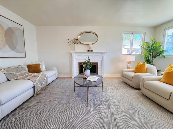 8633 Cimarron St, Los Angeles, CA 90047