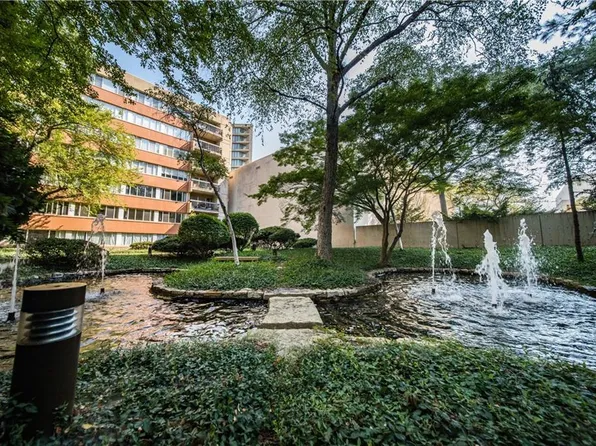 2525 Main St, Kansas City, MO 64108