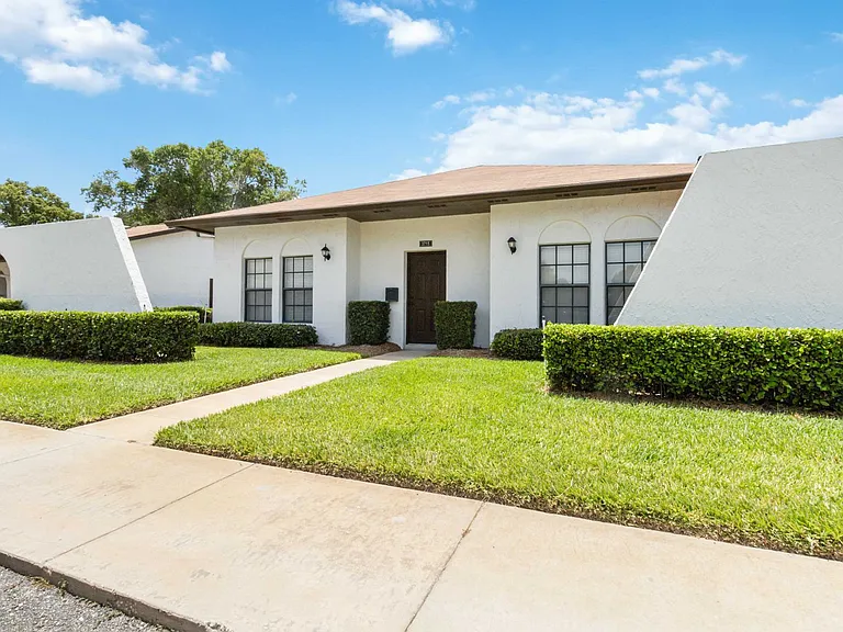 3528 Bay Ct — Photo 28