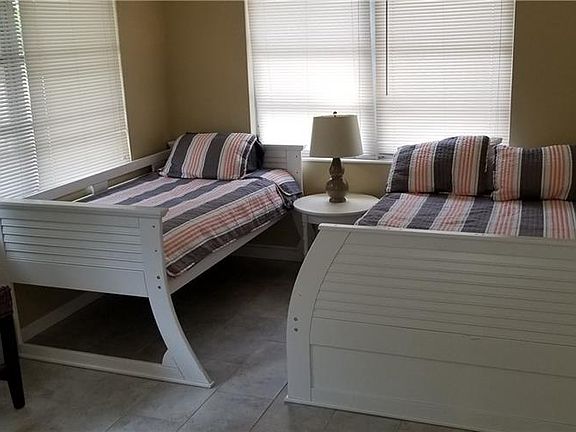 5th image of 3620 Villa Franca Ave