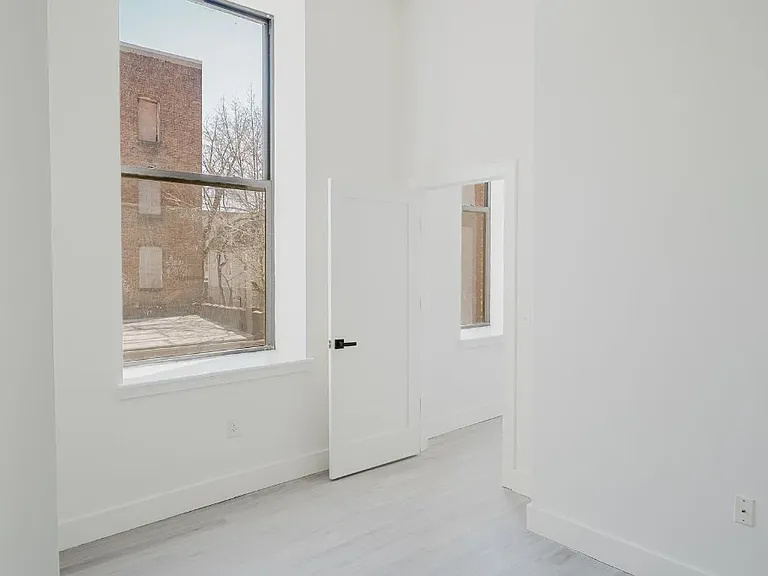 541 Central Ave #303B — Photo 8