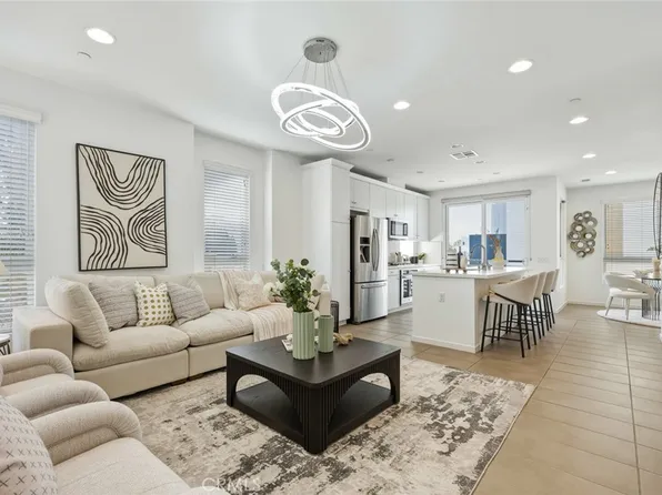 5627 Observation Ln, Los Angeles, CA 90028