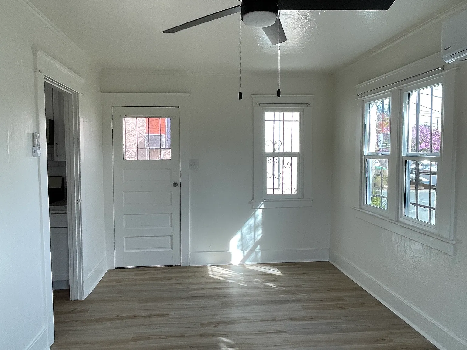 1 bed, 500 sqft, $2,822 — Photo 3