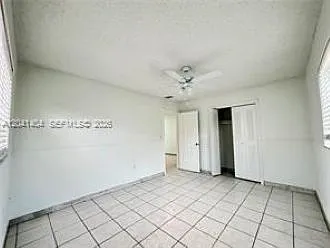 913 NW 22nd Pl #2 — Photo 6