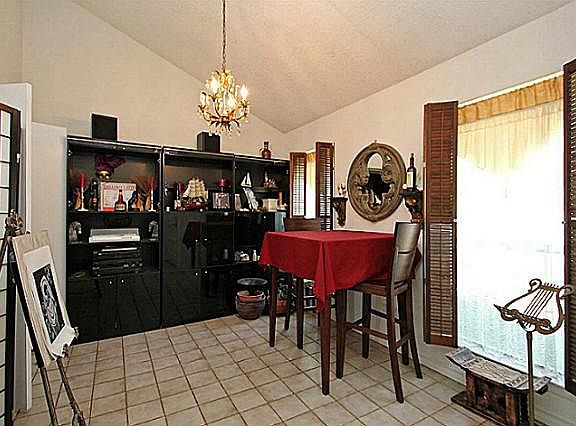 2nd image of 119 Scenic Dr