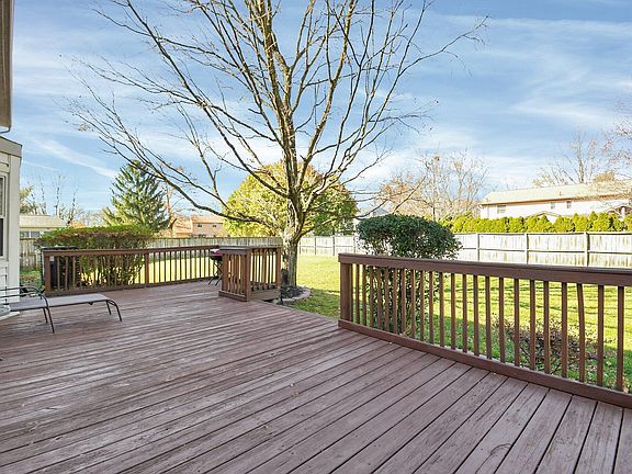 3rd image of 10144 Alliston Dr NW