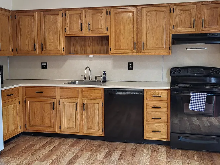 65 Pennypacker Dr — Photo 5