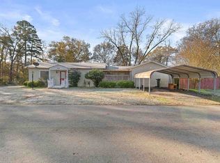 201 E Iris St, Ore City, TX 75683