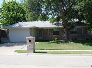 1109 Hickory Hill Dr, Arlington, TX 76014