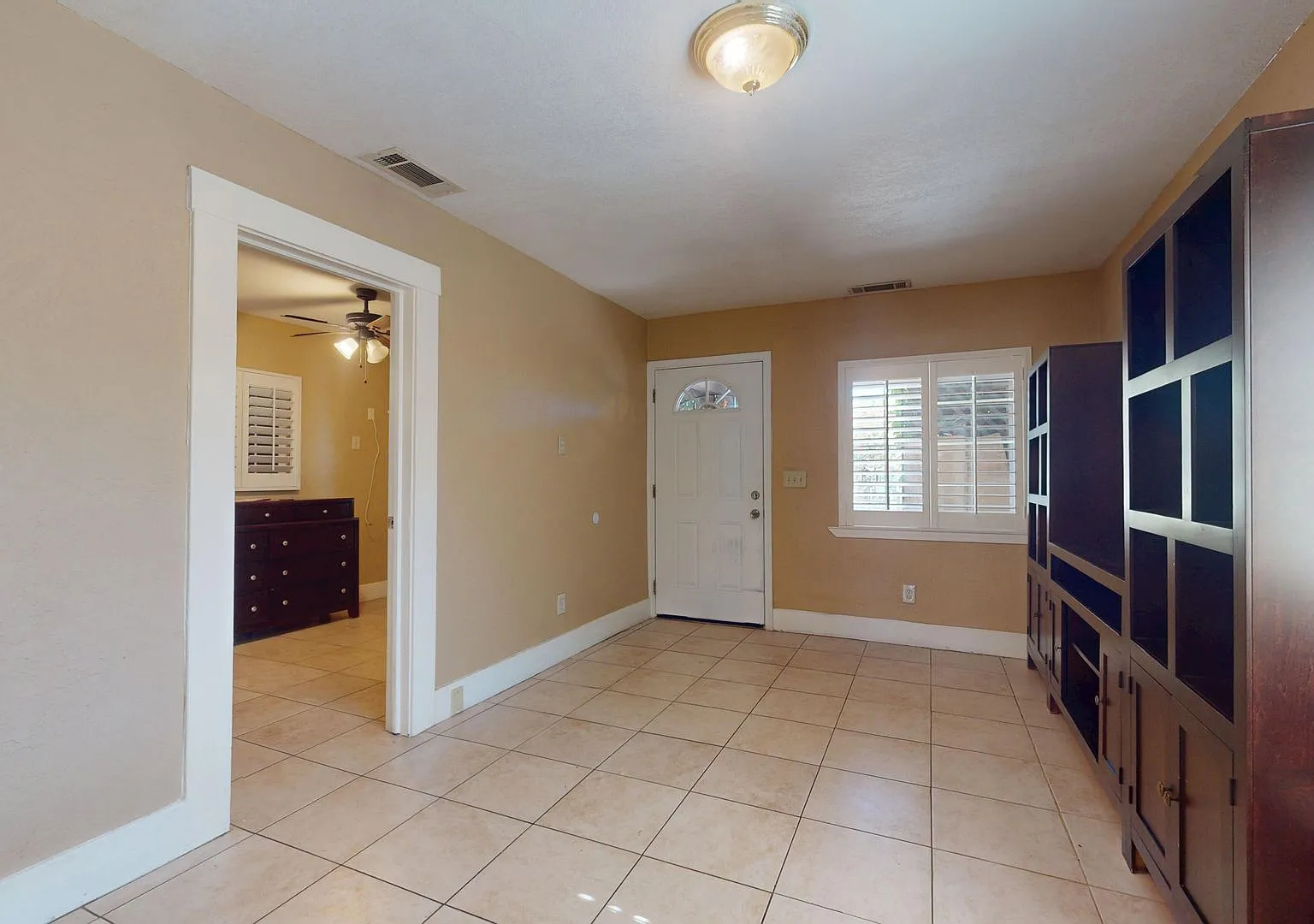 4146 E. McKenzie Ave Fresno, CA 93702 — Photo 2