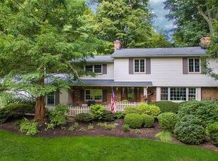 17418 Trillium Dr, Chagrin Falls, OH