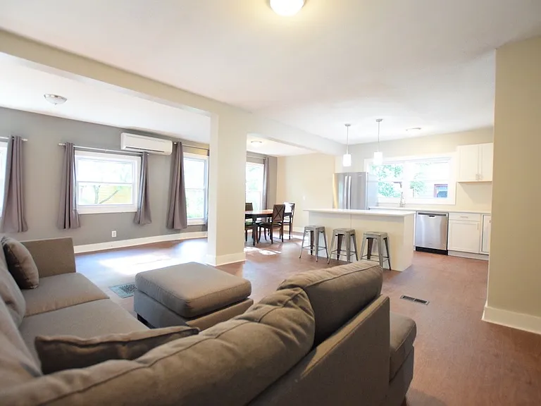 1002 N Aurora St — Photo 118