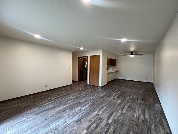 4th image of 3968 Fairway Hills Dr