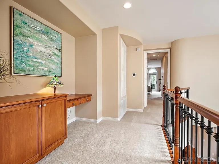 2759 E Bainbridge Rd — Photo 29