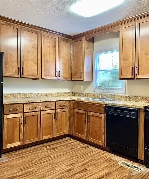 3441 Lylewood Rd — Photo 12