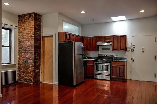 Rented by Nooklyn NYC LLC | media 11