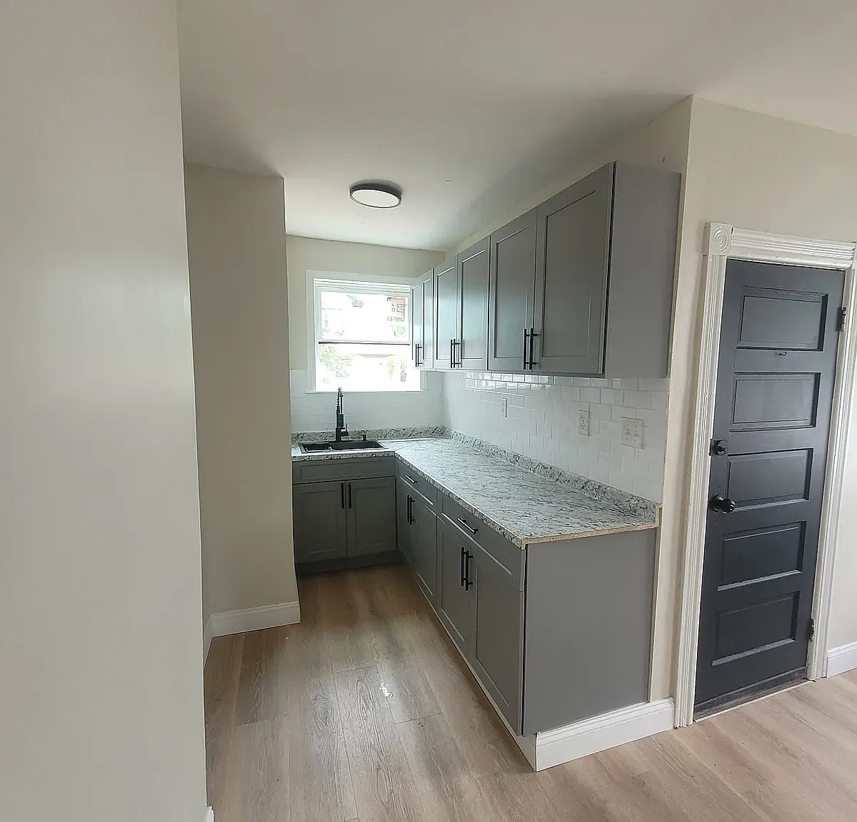 3 bed, 1200 sqft, $2,000 — Photo 1