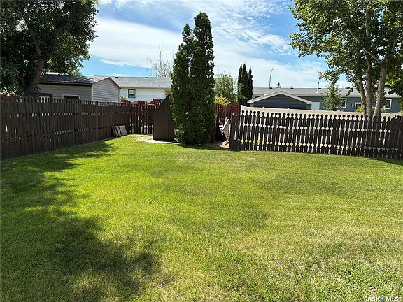 5th image of 8 Hahn CRESCENT