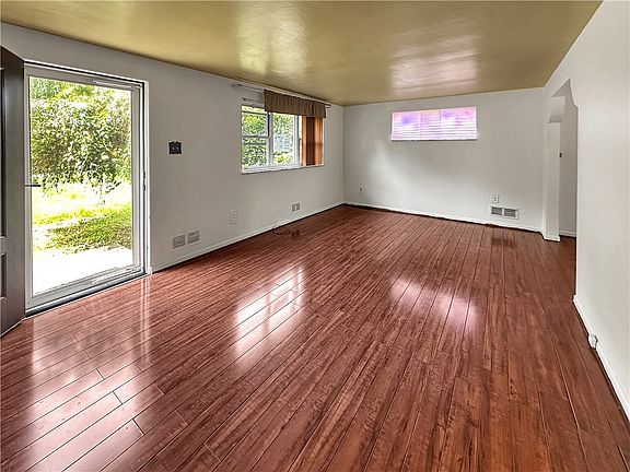 2nd image of 1206 Irene Ln