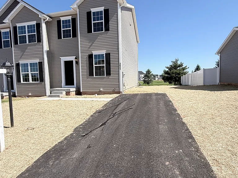 3621 Fieldstone Dr — Photo 1