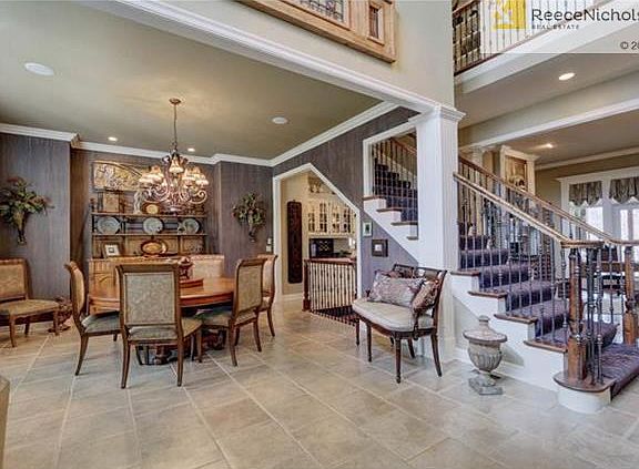 Expansive Dining Room