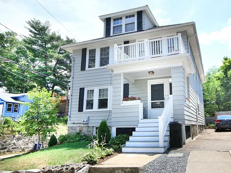 2 Tarleton Rd — Photo 1
