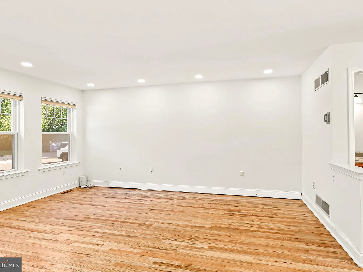 2 bed, 3.5 bath, 1283 sqft, $2,095 — Photo 4