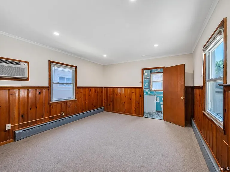 389 Hamilton Ave — Photo 9