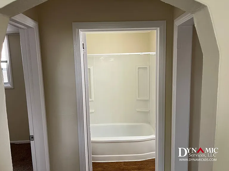 2425 S Norton Ave — Photo 13