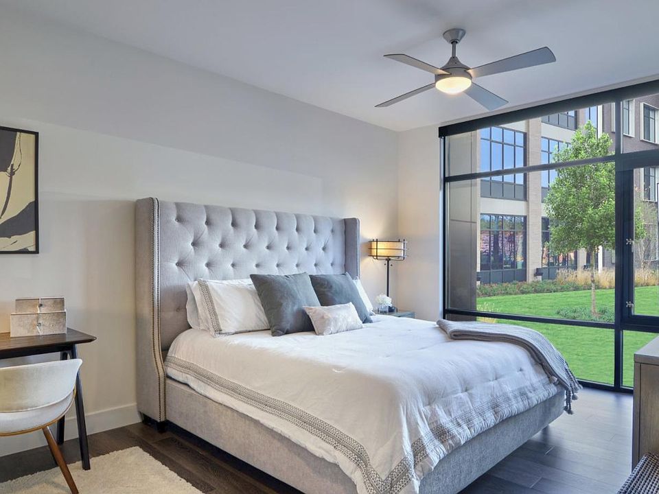 2nd image of 1000 Morris Ave #2311