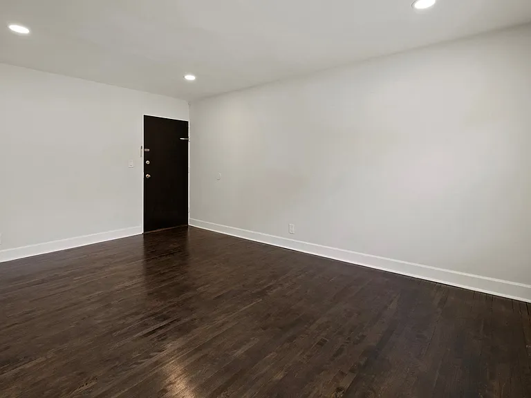 Palisades Gardens Apartments — Photo 6