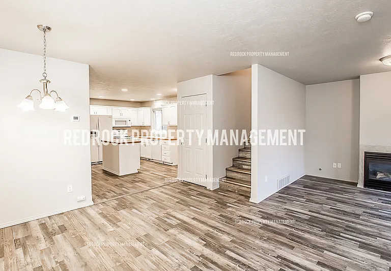 1603 N Drummond St — Photo 3