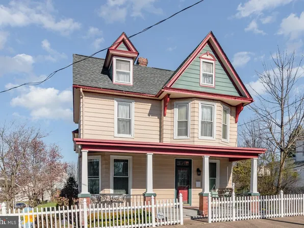 421 Lincoln St, Steelton, PA 17113