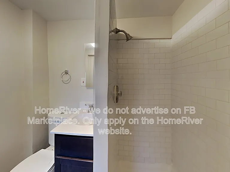 1107 N 2nd St #4 — Photo 6