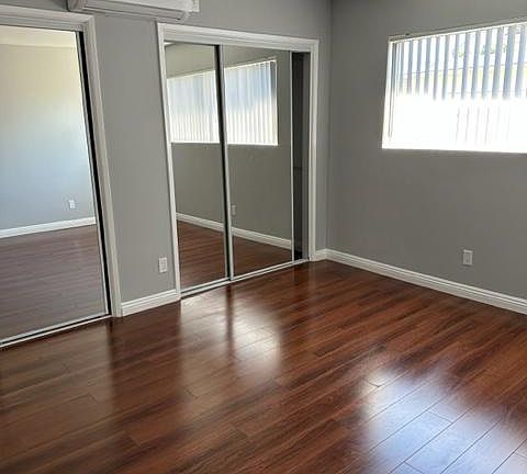 3rd image of 11711 Mayfield Ave APT 11