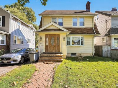 841 Ester Ave Teaneck NJ Zillow