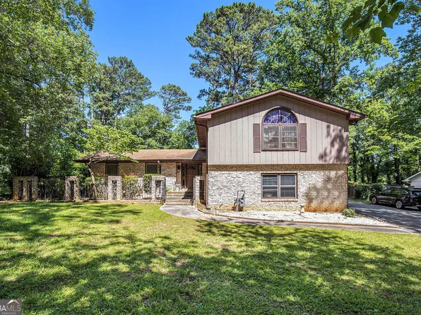 5491 Valley Brook Rd SE, Mableton, GA 30126