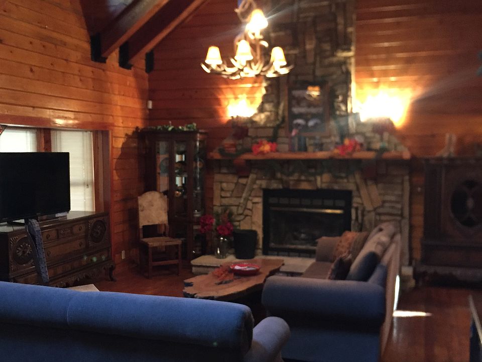 1st image of 31851 Mistletoe Dr